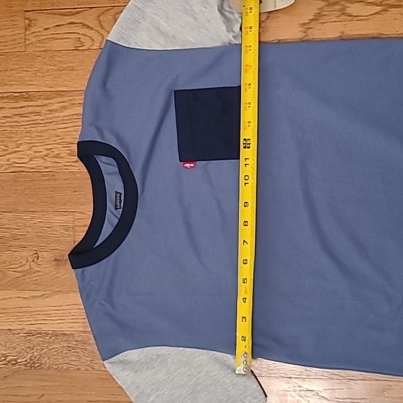 LEVIS BOYS BLUE AND GRAY SHORT SLEEVE T-SHIRT SIZE LARGE - Picture 6 of 7